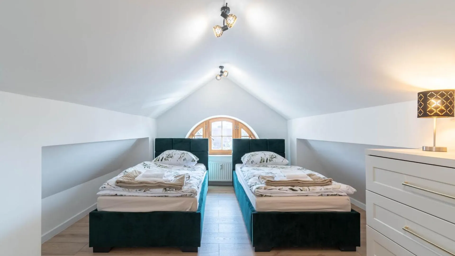 Azarentier4 Daire Poznan